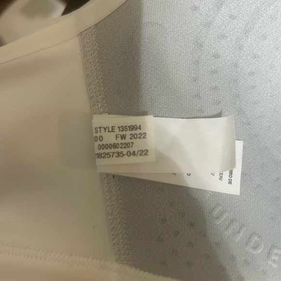 UNDER ARMOUR INFINITY MID 2.0 BRA WHITE SIZE LARGE Fitted - Picture 9 of 11